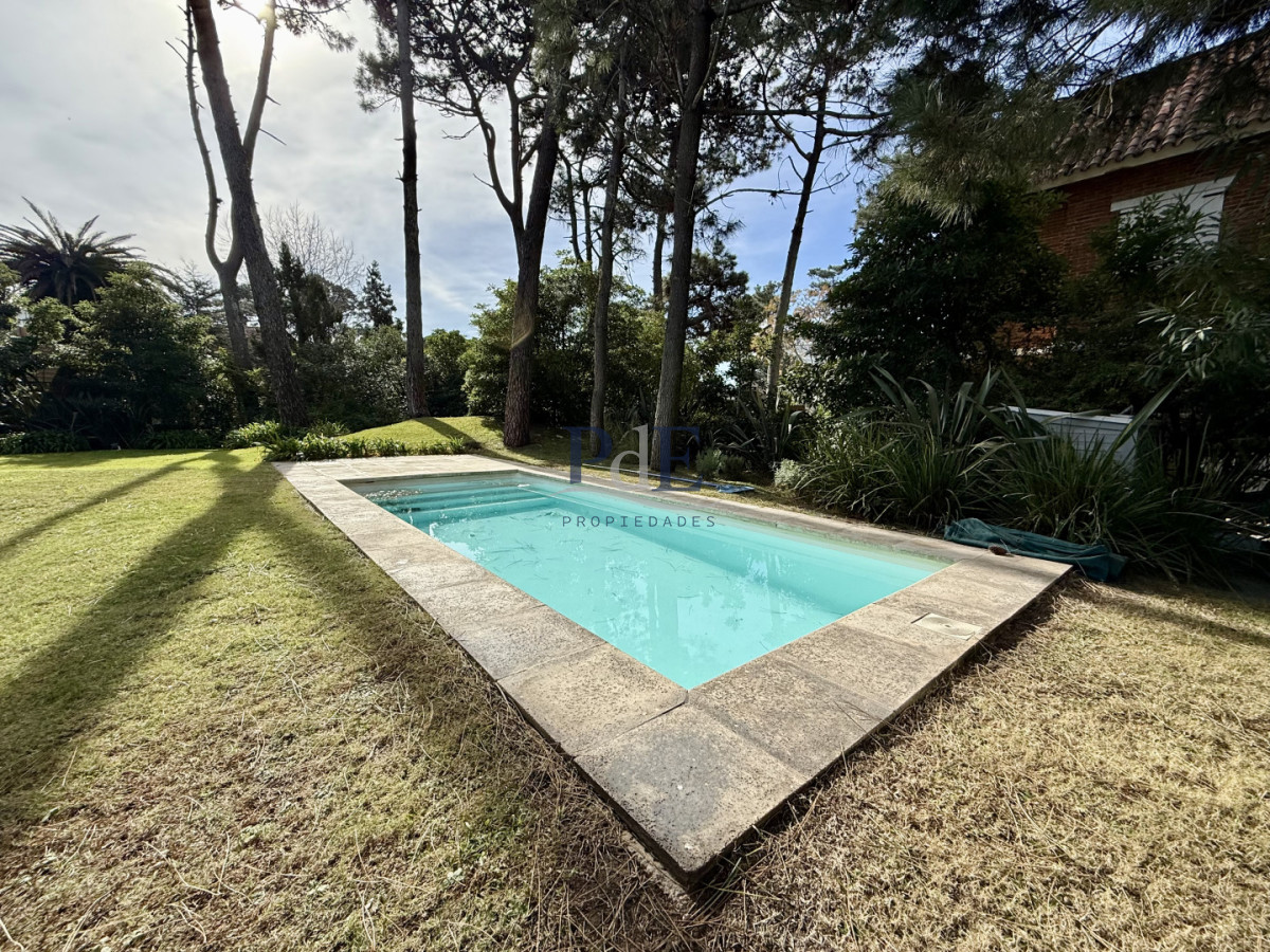 Casa en Aidy Grill, Punta del Este. 3 dormitorios, terreno de 898 m² - Imagen 25