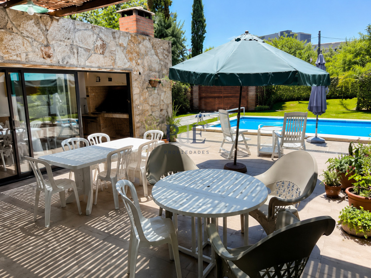 Casa de categoría en Playa Mansa a 800 metros del mar, 5 Dormitorios, Piscina Climatizada y Barbacoa. Punta del Este - Imagen 10