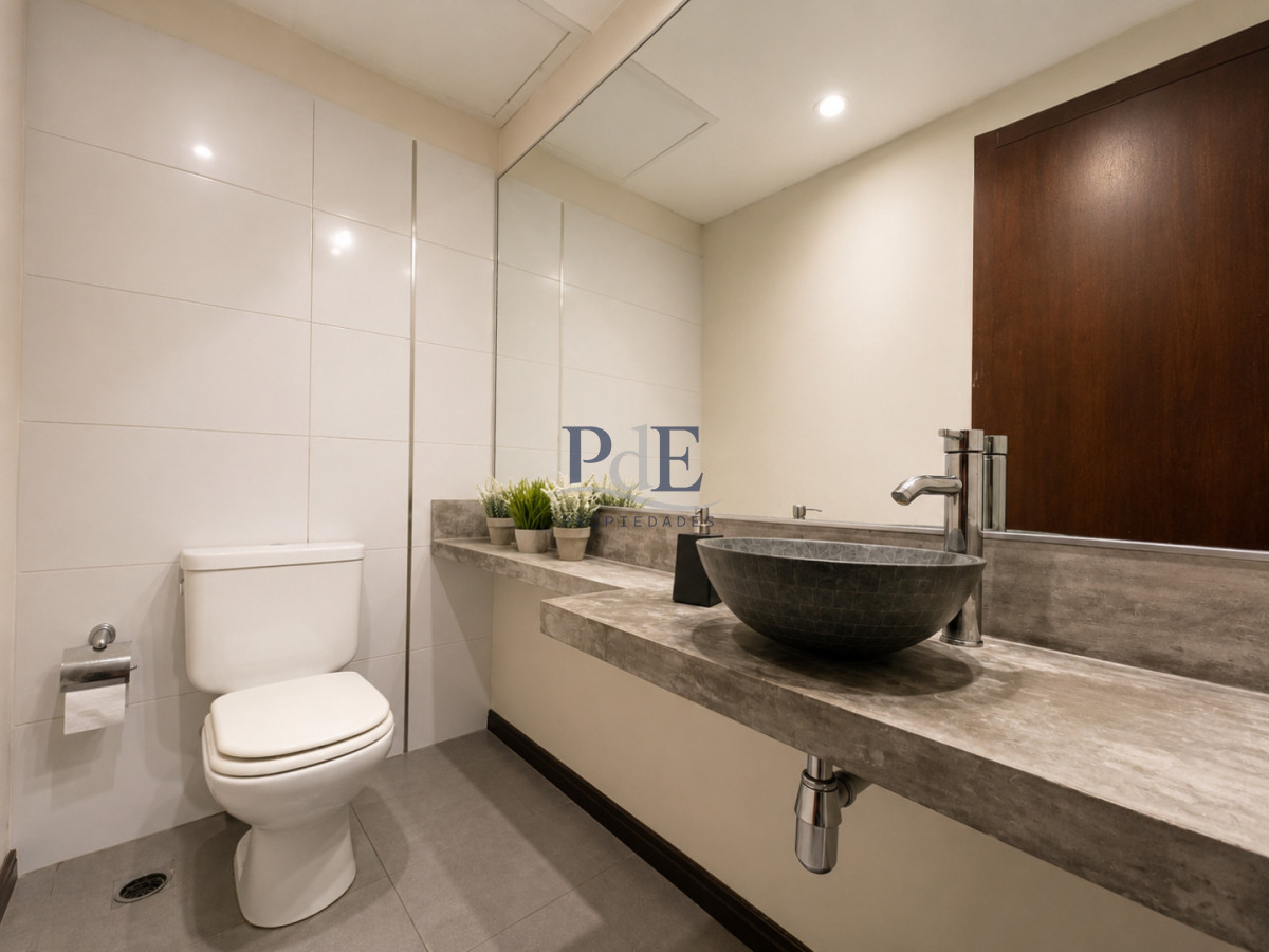 Moderna Casa de 4 Dormitorios, Piscina Climatizada y Parrillero en Playa Mansa, Punta del Este - Imagen 40