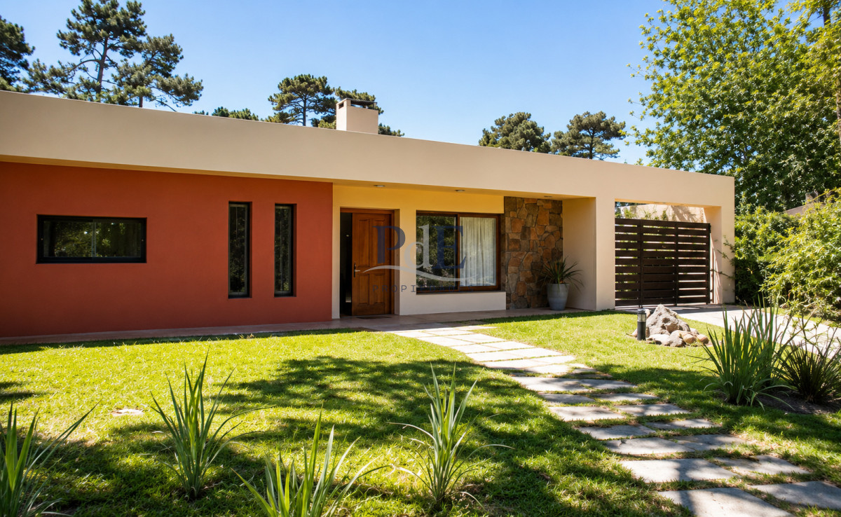 Casa de 4 Dormitorios, Piscina Climatizada y Barbacoa a solo 500 metros del mar - Playa Mansa, Punta del Este - Imagen 21