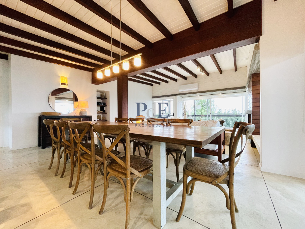 Excelente Casa de 5 Dormitorios en Manantiales, Punta del Este - Imagen 6