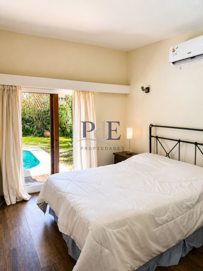 Casa de 4 Dormitorios, Piscina Climatizada y Barbacoa a solo 500 metros del mar - Playa Mansa, Punta del Este - Imagen 6