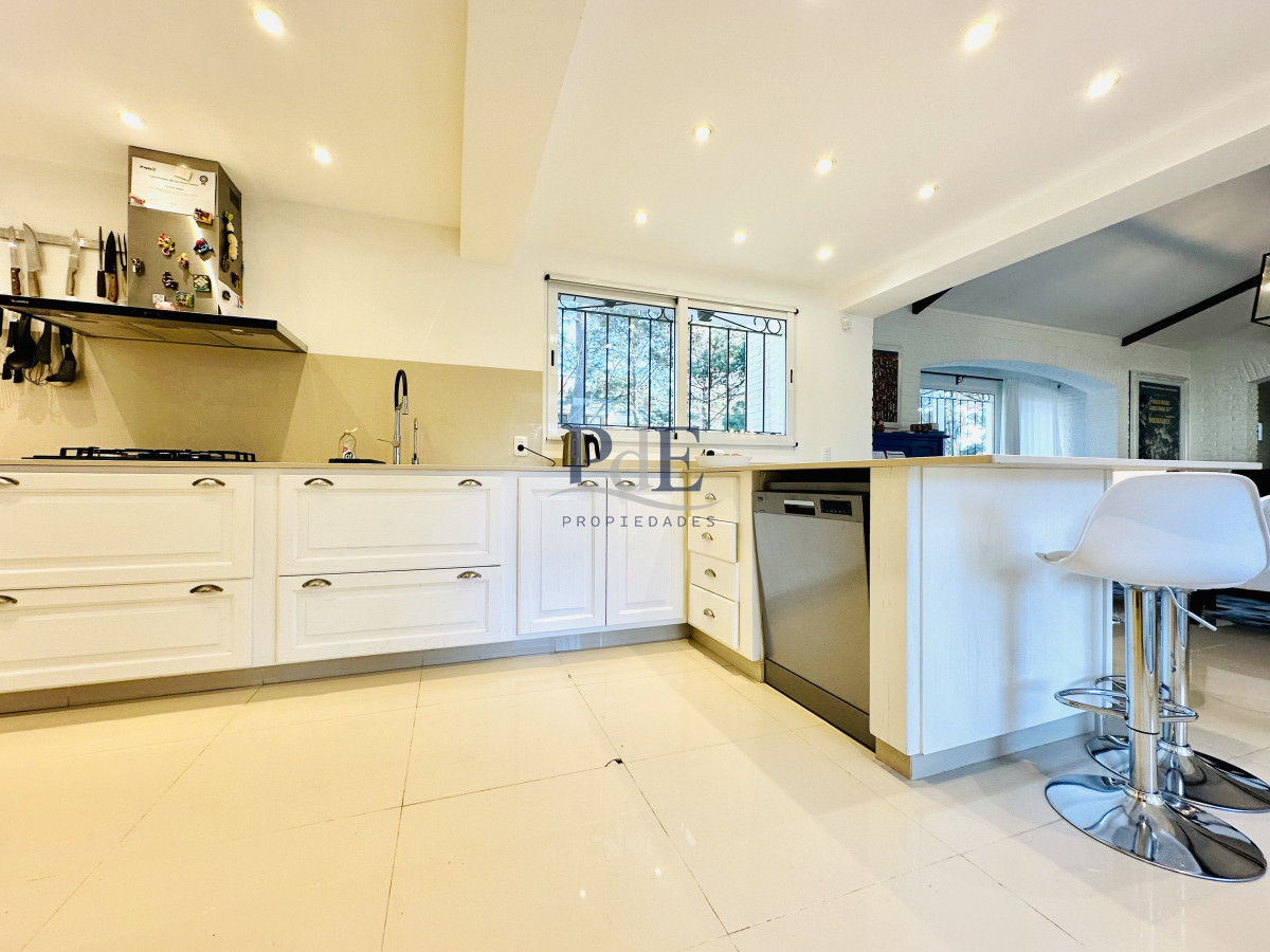 Espectacular casa de 5 dormitorios con piscina climatizada y barbacoa en Alquiler de Temporada!! - Imagen 9
