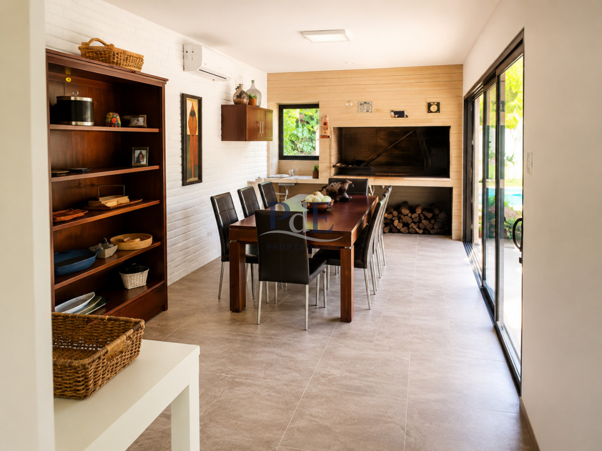 Casa de categoría en Playa Mansa a 800 metros del mar, 5 Dormitorios, Piscina Climatizada y Barbacoa. Punta del Este - Imagen 14