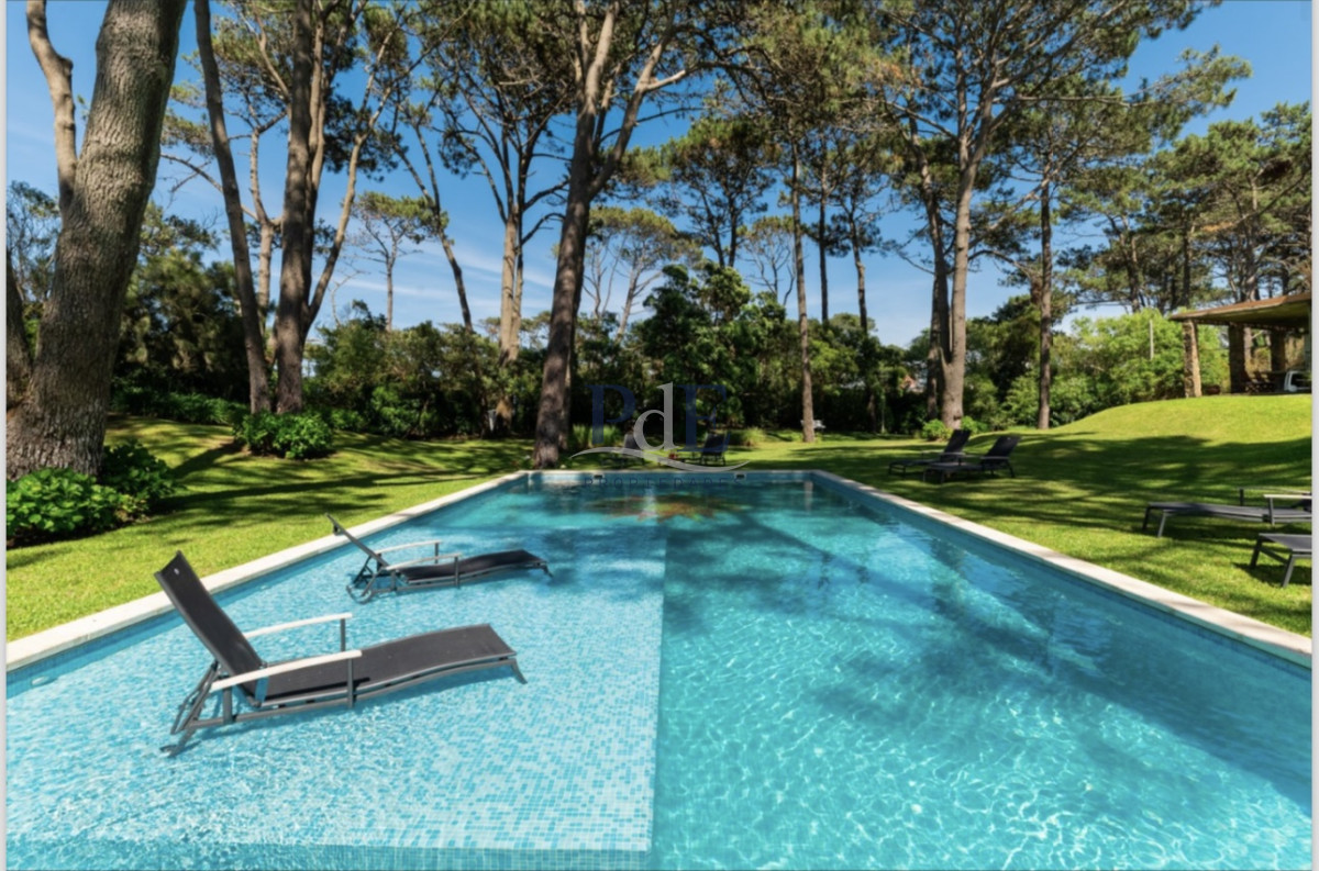 Casa de 5 dorm con Piscina y Vistas al Mar. Montoya, Punta del Este. - Imagen 1