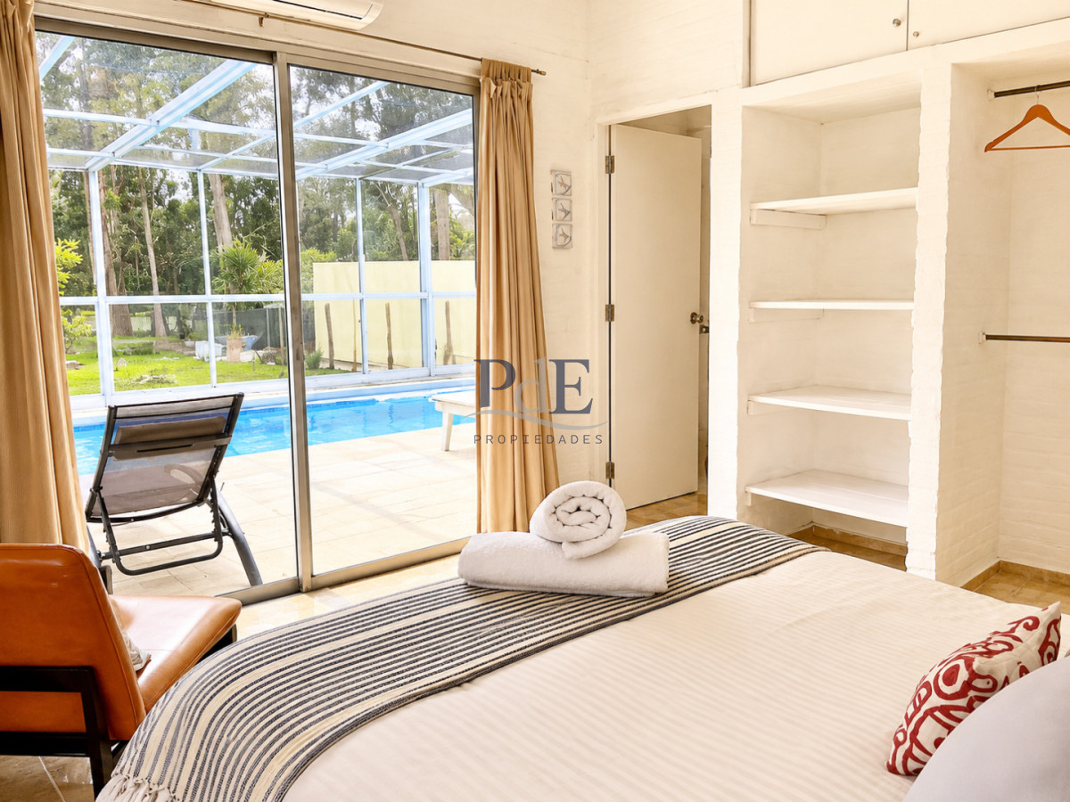 Excelente casa en Marly, con 4 Dormitorios, Barbacoa y Piscina Climatizada. Punta del Este - Imagen 17