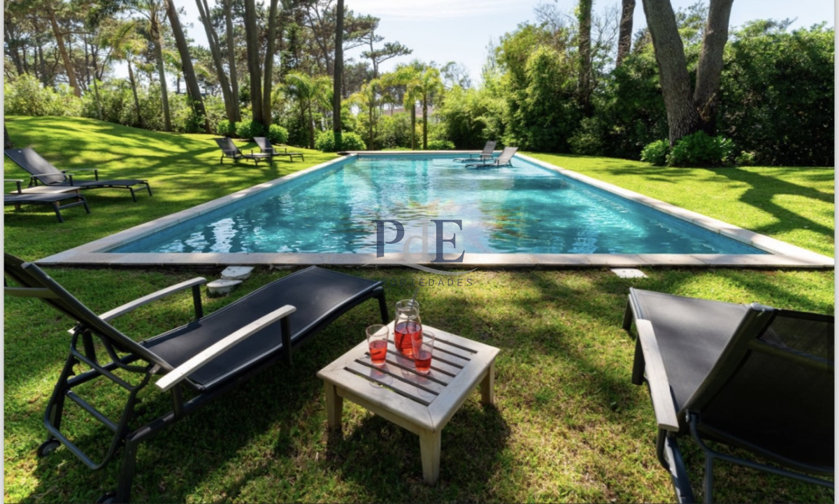Casa de 5 dorm con Piscina y Vistas al Mar. Montoya, Punta del Este. - Imagen 2