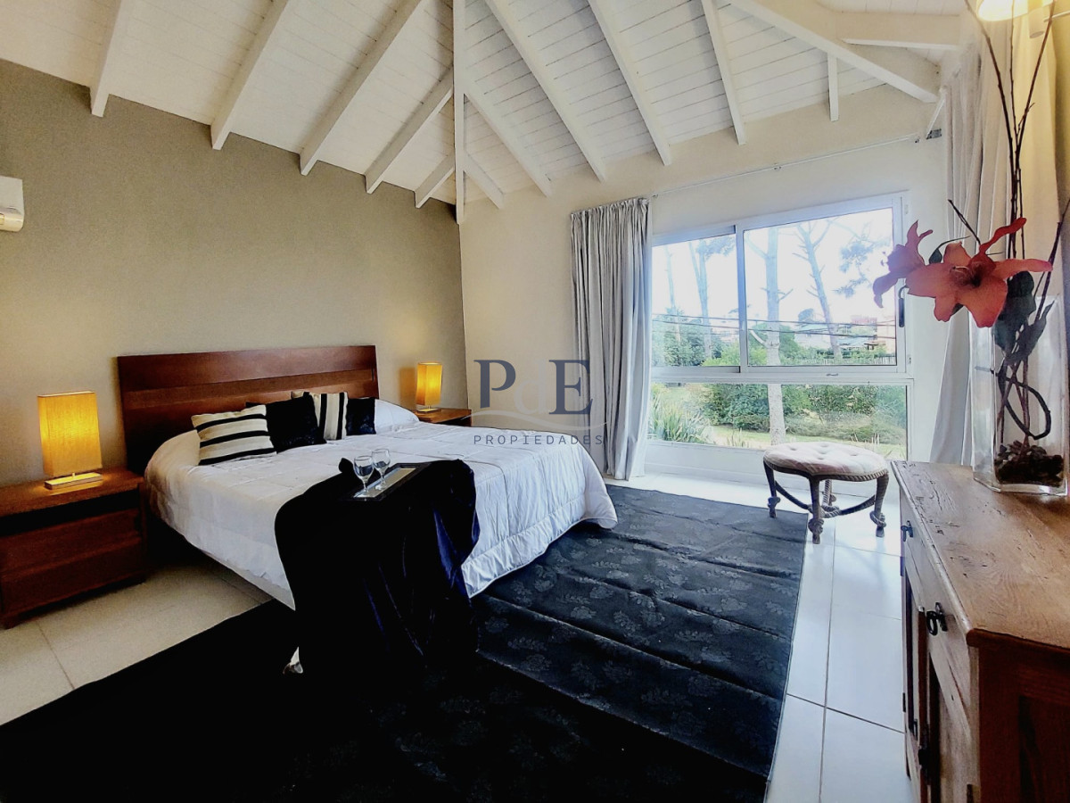 Casa en venta de 6 dormitorios con piscina en Montoya. La Barra - Imagen 11