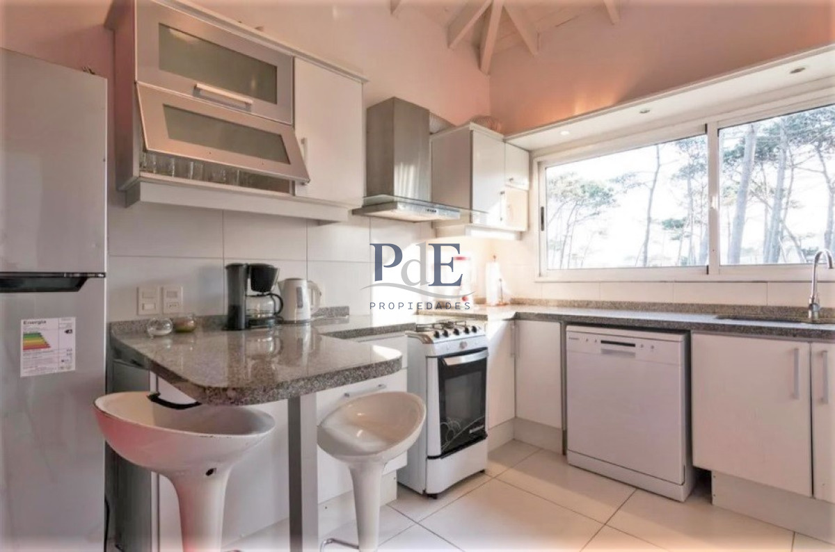 Casa en venta de 6 dormitorios con piscina en Montoya. La Barra - Imagen 9