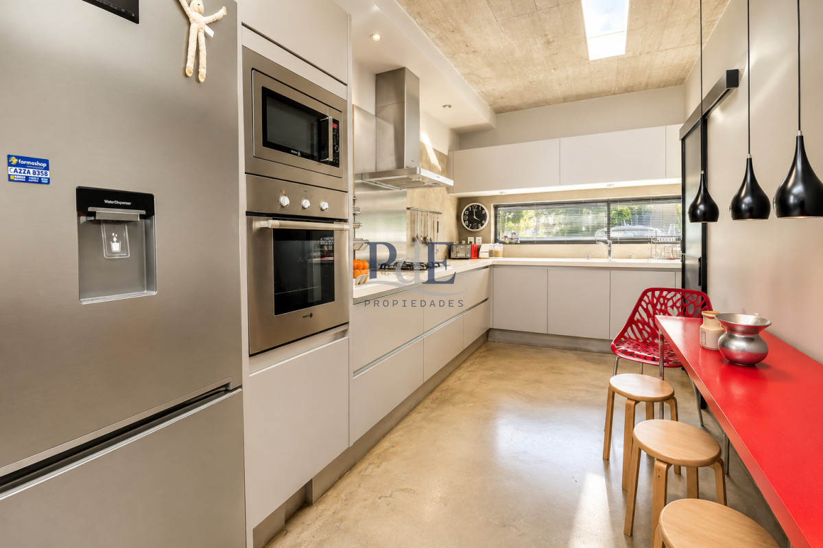 Residencia de Diseño Contemporáneo en Barrio Privado. Punta del Este - Imagen 13
