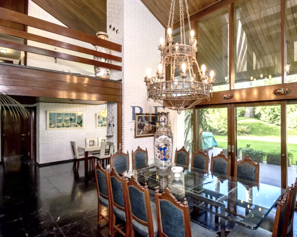 Excelente Casa de 4 Dormitorios en Playa Mansa, Ideal para vivir todo el año - Imagen 8