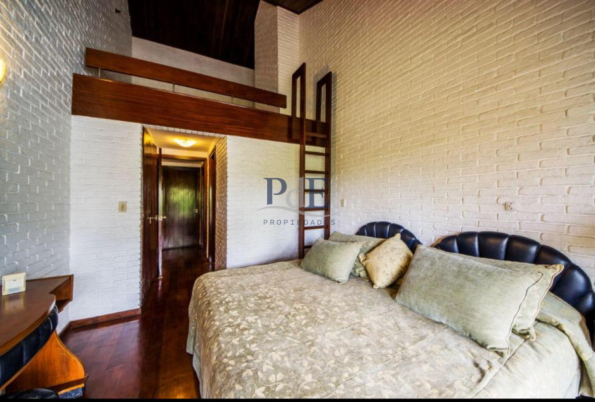 Excelente Casa de 4 Dormitorios en Playa Mansa, Ideal para vivir todo el año - Imagen 19