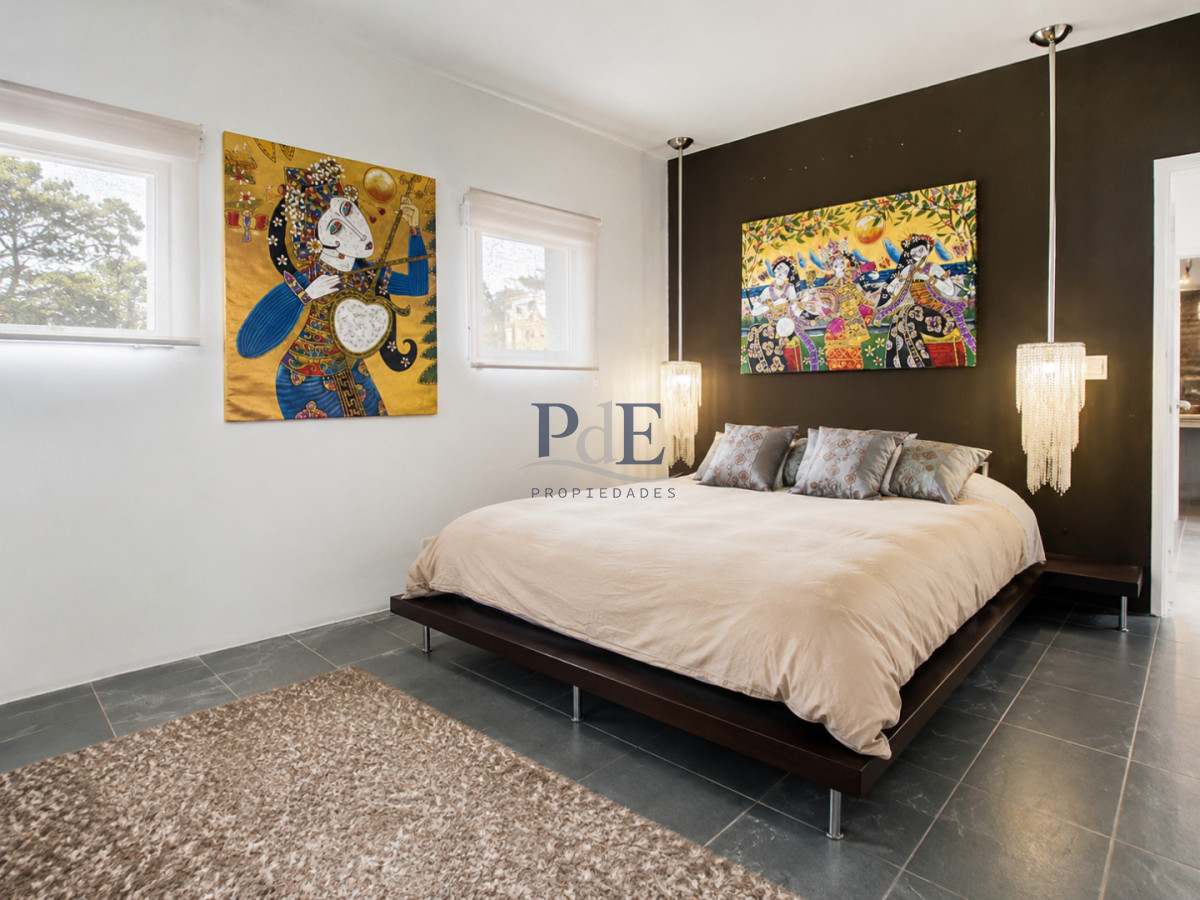 Excelente Casa de 4 Dormitorios y Piscina en Manantiales, Punta del Este - Imagen 25