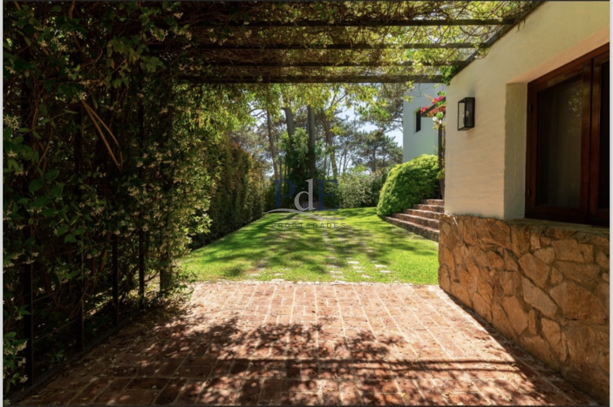 Casa de 5 dorm con Piscina y Vistas al Mar. Montoya, Punta del Este. - Imagen 52