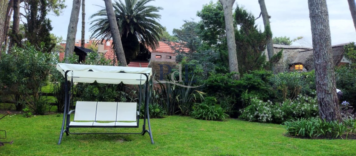 Casa 3 Dormitorios más servicio y Piscina, en Aidy Grill a mts del mar. - Imagen 16