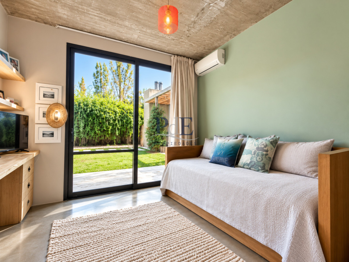 Residencia de Diseño Contemporáneo en Barrio Privado. Punta del Este - Imagen 18