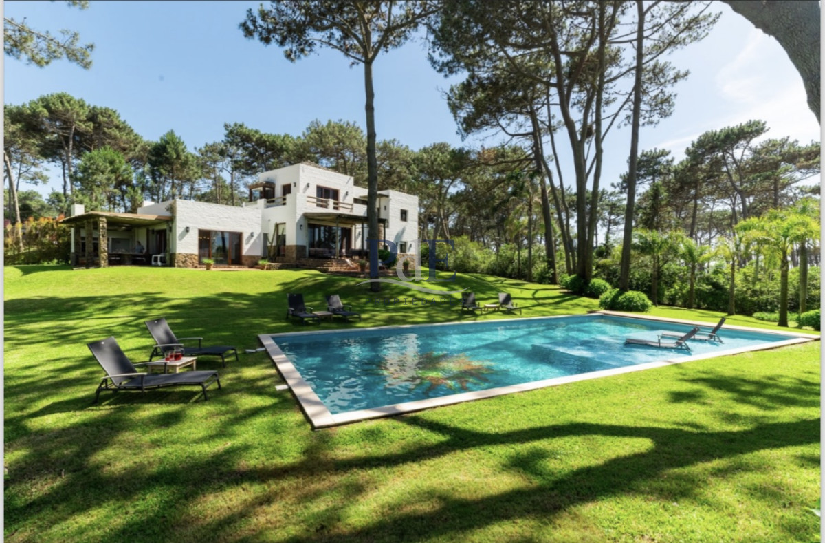Casa de 5 dorm con Piscina y Vistas al Mar. Montoya, Punta del Este. - Imagen 4