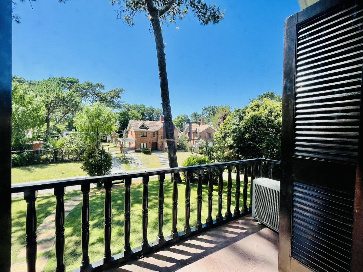 Casa en Lugano, Punta del Este. 5 dormitorios, terreno de 1400 m² - Imagen 40