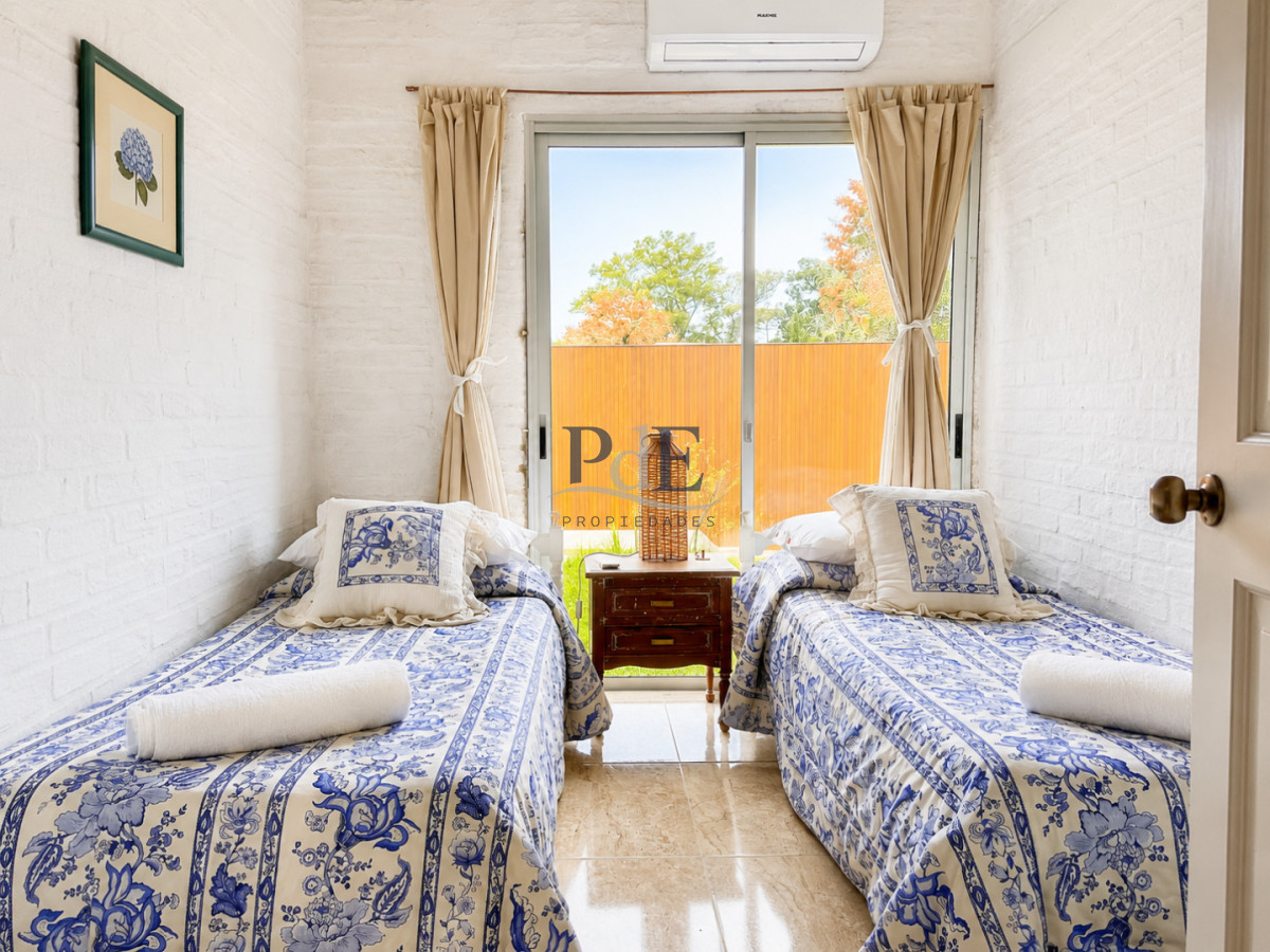 Excelente casa en Marly, con 4 Dormitorios, Barbacoa y Piscina Climatizada. Punta del Este - Imagen 19