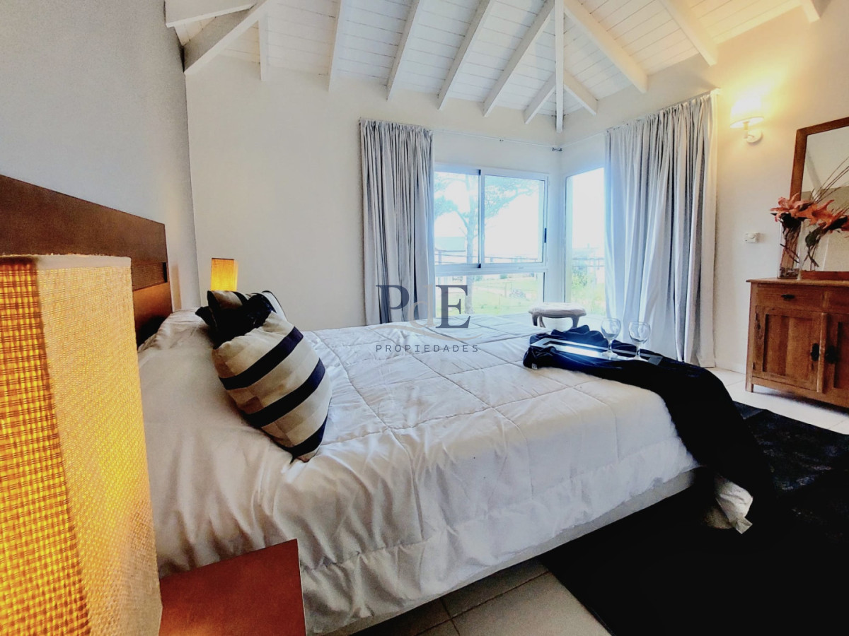 Casa en venta de 6 dormitorios con piscina en Montoya. La Barra - Imagen 12