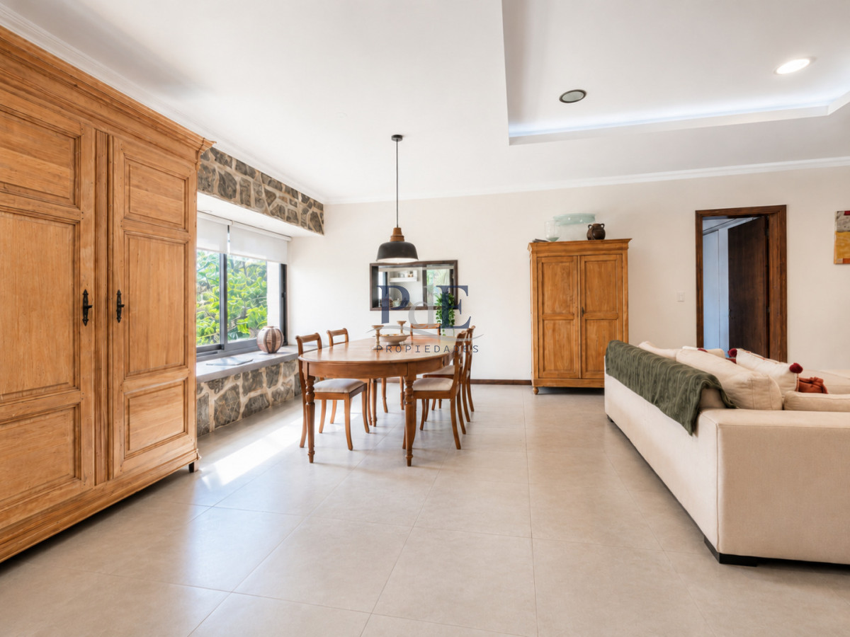 Moderna Casa de 4 Dormitorios, Piscina Climatizada y Parrillero en Playa Mansa, Punta del Este - Imagen 43