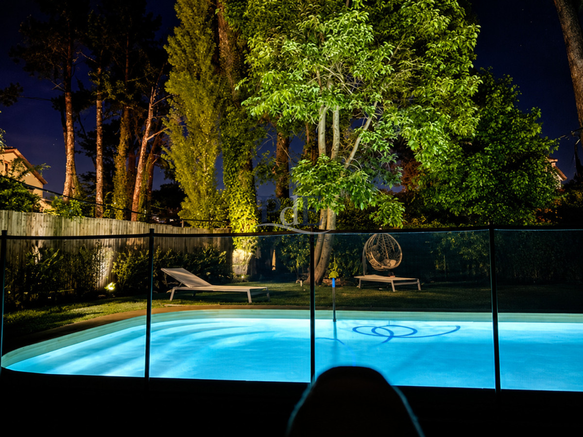 Casa de 4 Dormitorios, Piscina Climatizada y Barbacoa a solo 500 metros del mar - Playa Mansa, Punta del Este - Imagen 2