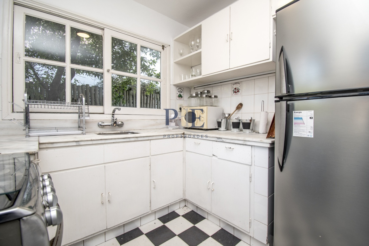 Excelente casa de 4 dormitorios con piscina y parrillero. Montoya. - Imagen 18