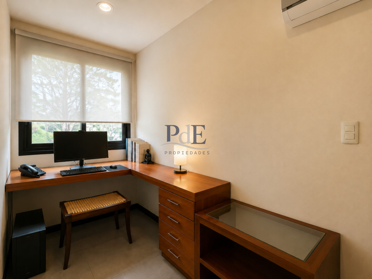 Moderna Casa de 4 Dormitorios, Piscina Climatizada y Parrillero en Playa Mansa, Punta del Este - Imagen 41