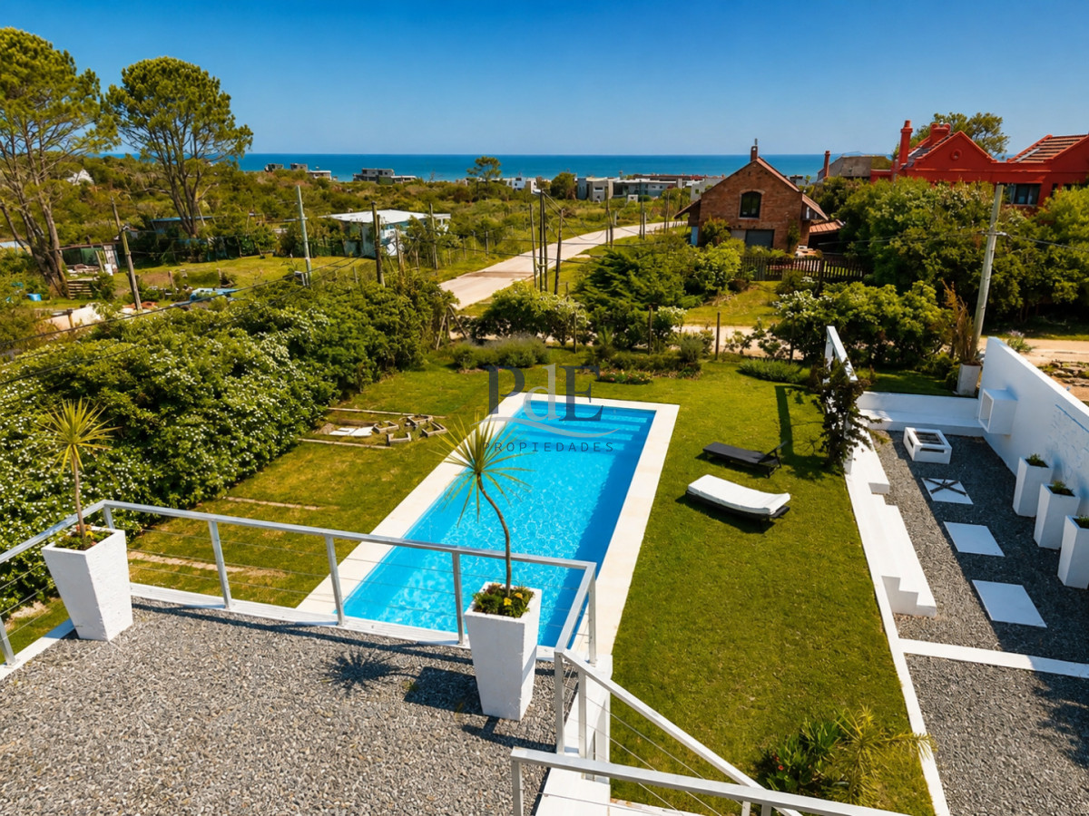 Excelente Casa de 4 Dormitorios y Piscina en Manantiales, Punta del Este - Imagen 6