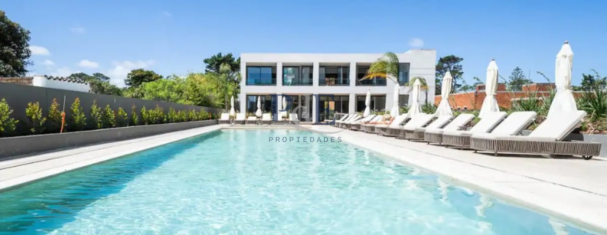 Excelente Apartamento de 2 Dormitorios, frente playa Mansa. - Imagen 16