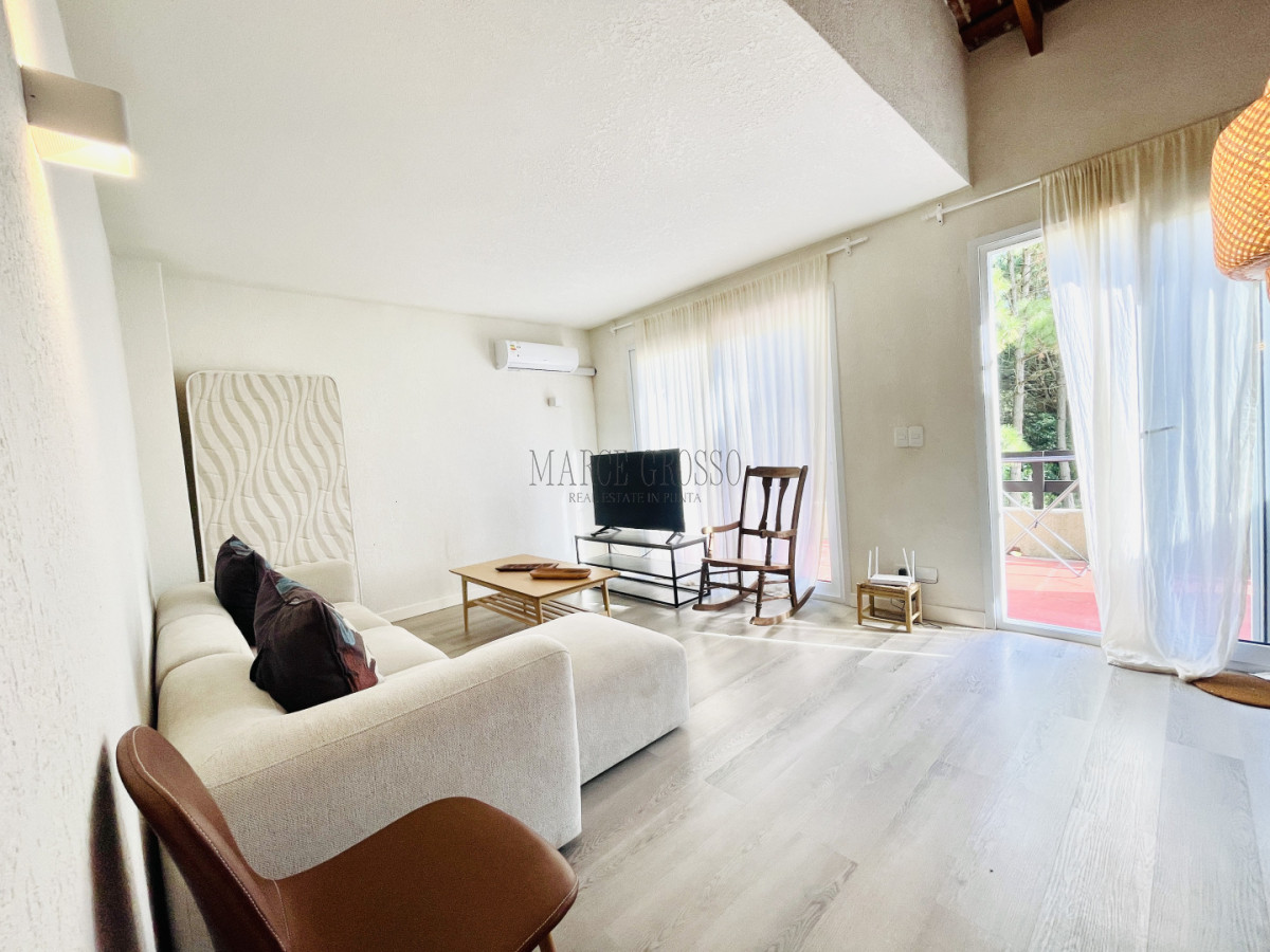 Apartamento ID.183 - Alquiler anual o invernal de apartamento dúplex con parrillero propio en Rincón del Indio