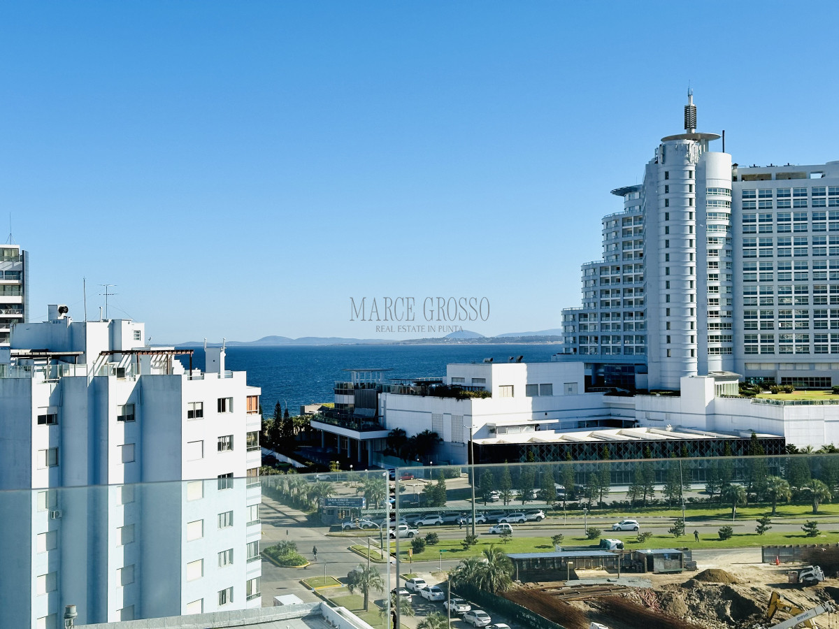 Apartamento ID.107 - Moderno Apartamento de 3 Dormitorios en Suite, zona Hotel Enjoy, Punta del Este