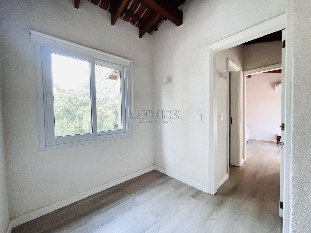 Apartamento ID.183 - Alquiler anual o invernal de apartamento dúplex con parrillero propio en Rincón del Indio
