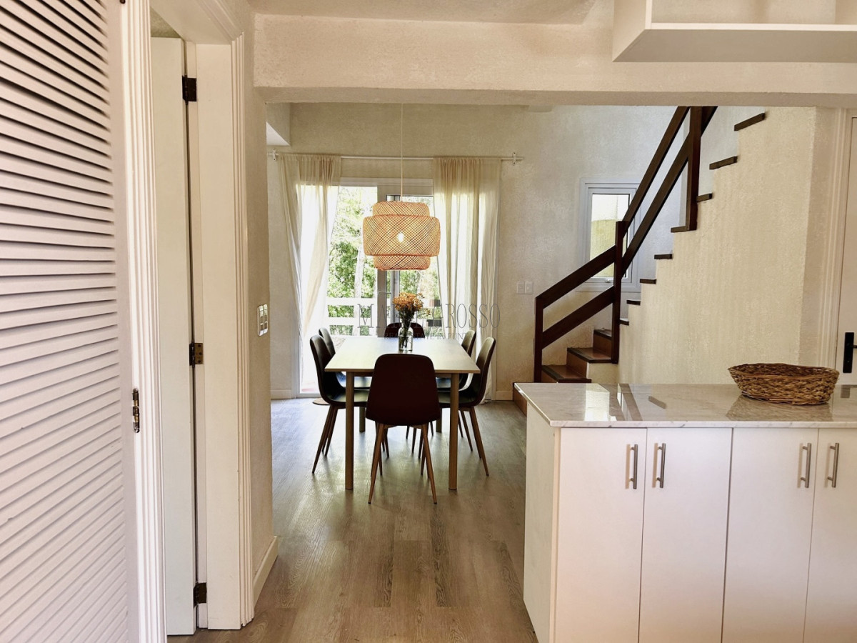 Apartamento ID.183 - Alquiler anual o invernal de apartamento dúplex con parrillero propio en Rincón del Indio