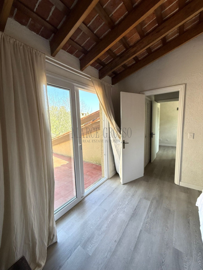 Apartamento ID.183 - Alquiler anual o invernal de apartamento dúplex con parrillero propio en Rincón del Indio