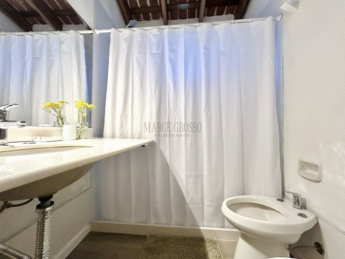 Apartamento ID.183 - Alquiler anual o invernal de apartamento dúplex con parrillero propio en Rincón del Indio