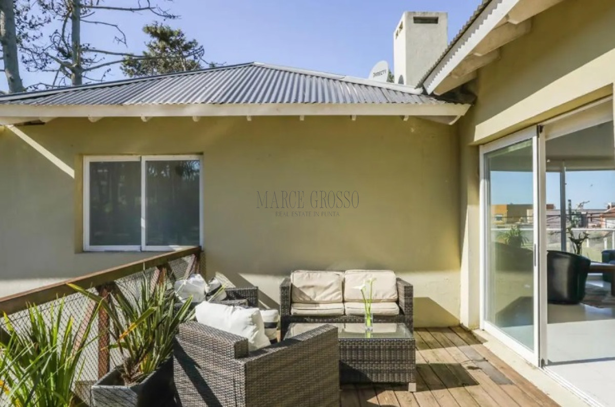 Casa ID.65 - Excelente Casa de 6 Dormitorios y Piscina en Montoya, La Barra