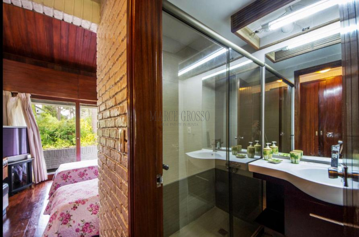 Casa ID.62 - Excelente Casa de 4 Dormitorios en Playa Mansa, Ideal para vivir todo el año