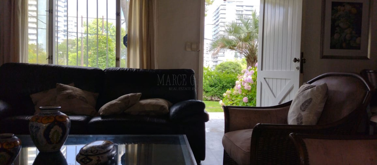 Casa ID.23 - Casa de 3 Dormitorios más Dependencia y Piscina, en Aidy Grill Punta del Este, Ubicada a pasos del Mar