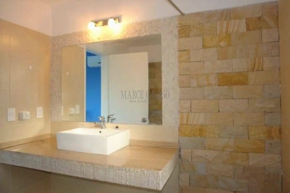 Casa ID.65 - Excelente Casa de 6 Dormitorios y Piscina en Montoya, La Barra