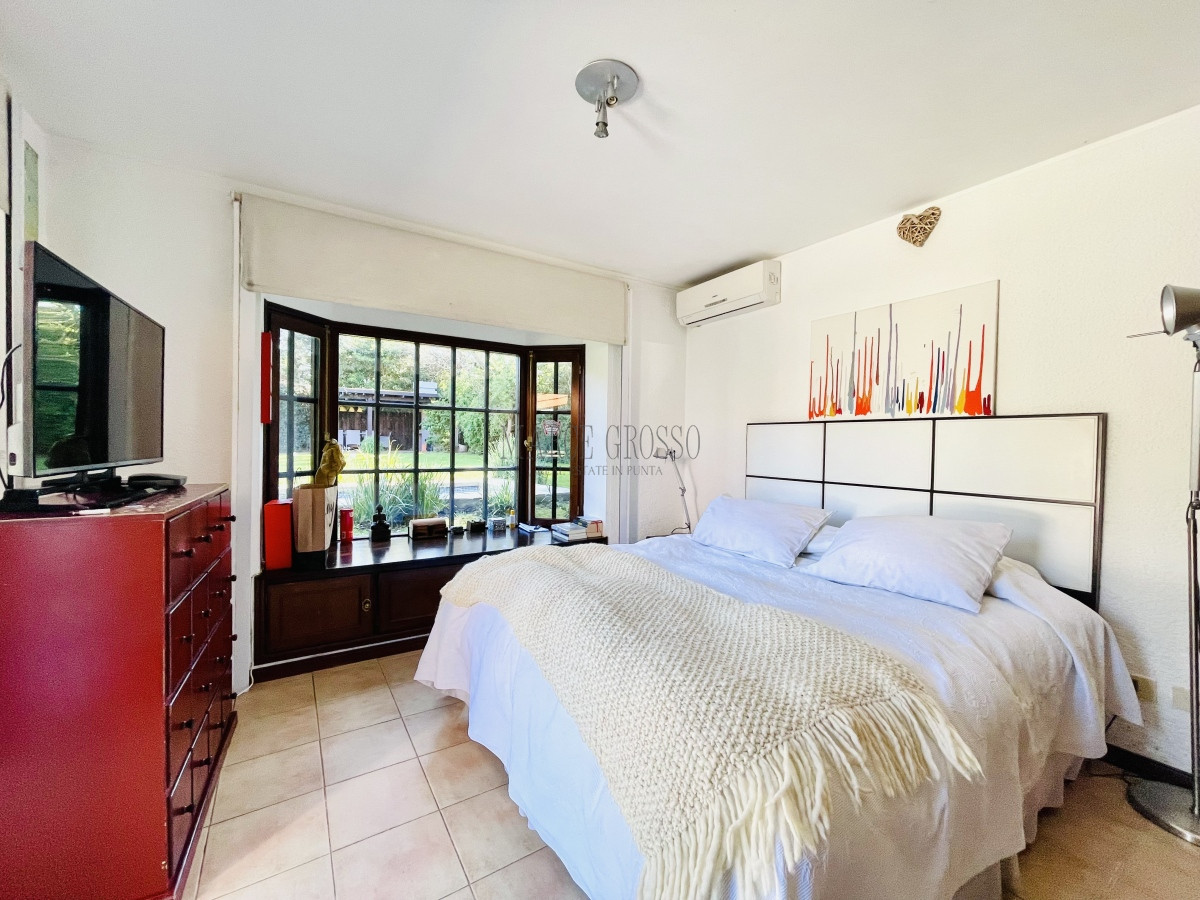 Casa ID.26 - Cómoda Casa de 5 Dormitorios y Piscina Climatizada en Punta del Este