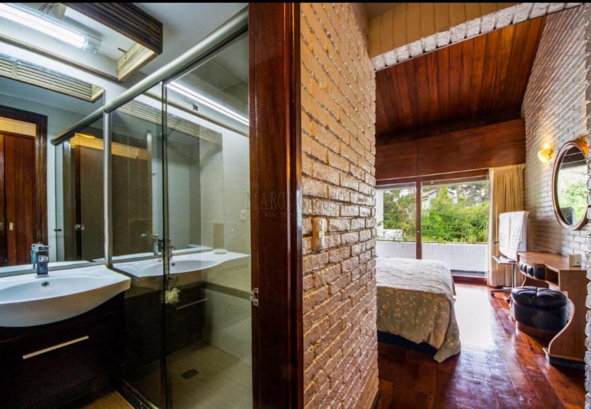 Casa ID.62 - Excelente Casa de 4 Dormitorios en Playa Mansa, Ideal para vivir todo el año