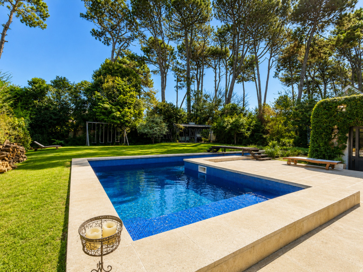 Casa ID.26 - Cómoda Casa de 5 Dormitorios y Piscina Climatizada en Punta del Este