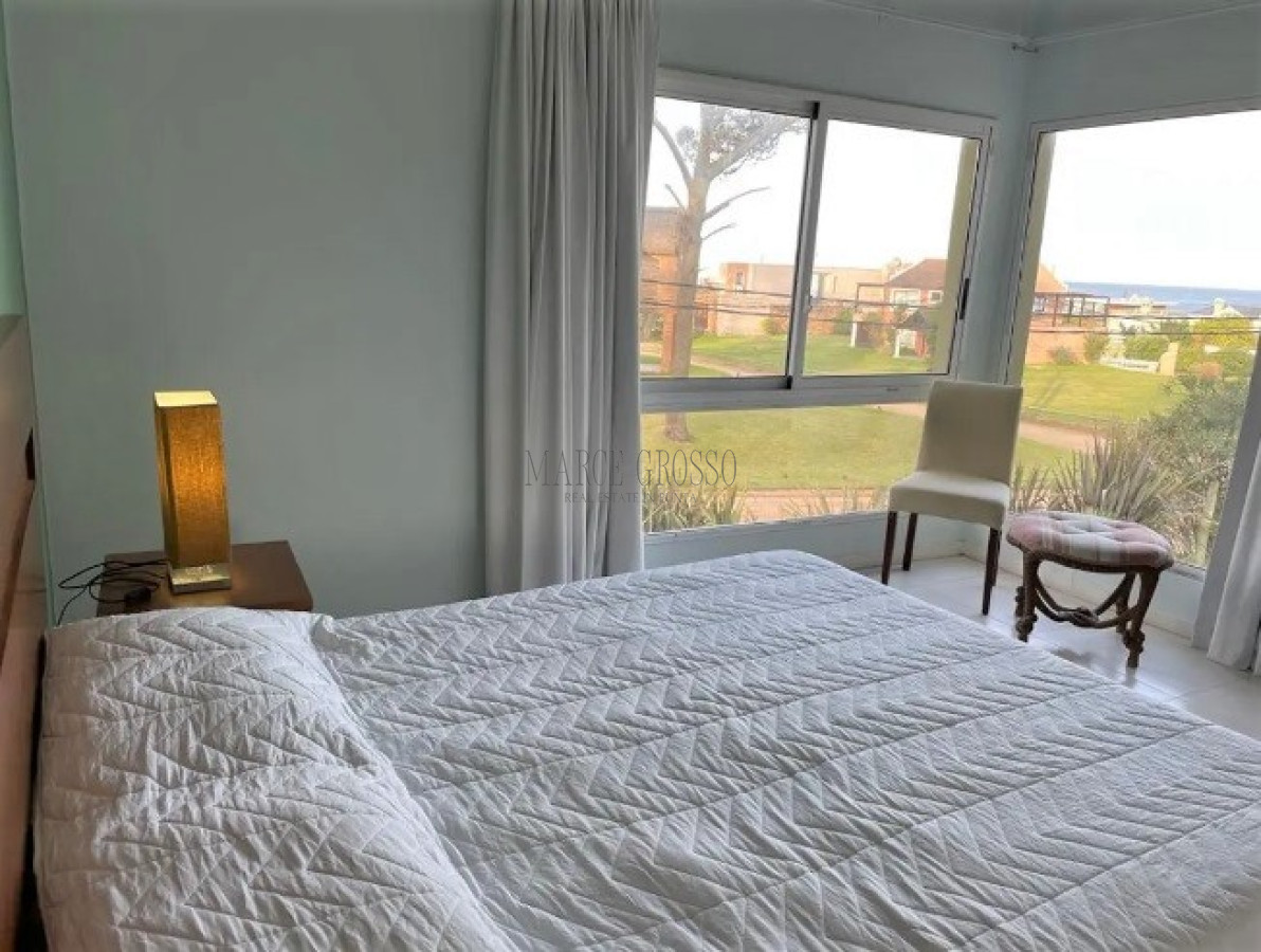 Casa ID.65 - Excelente Casa de 6 Dormitorios y Piscina en Montoya, La Barra