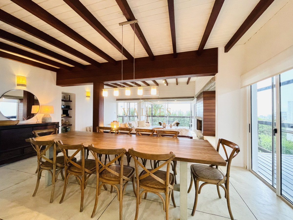 Casa ID.5017 - Excelente Casa de 5 Dormitorios en Manantiales, Punta del Este