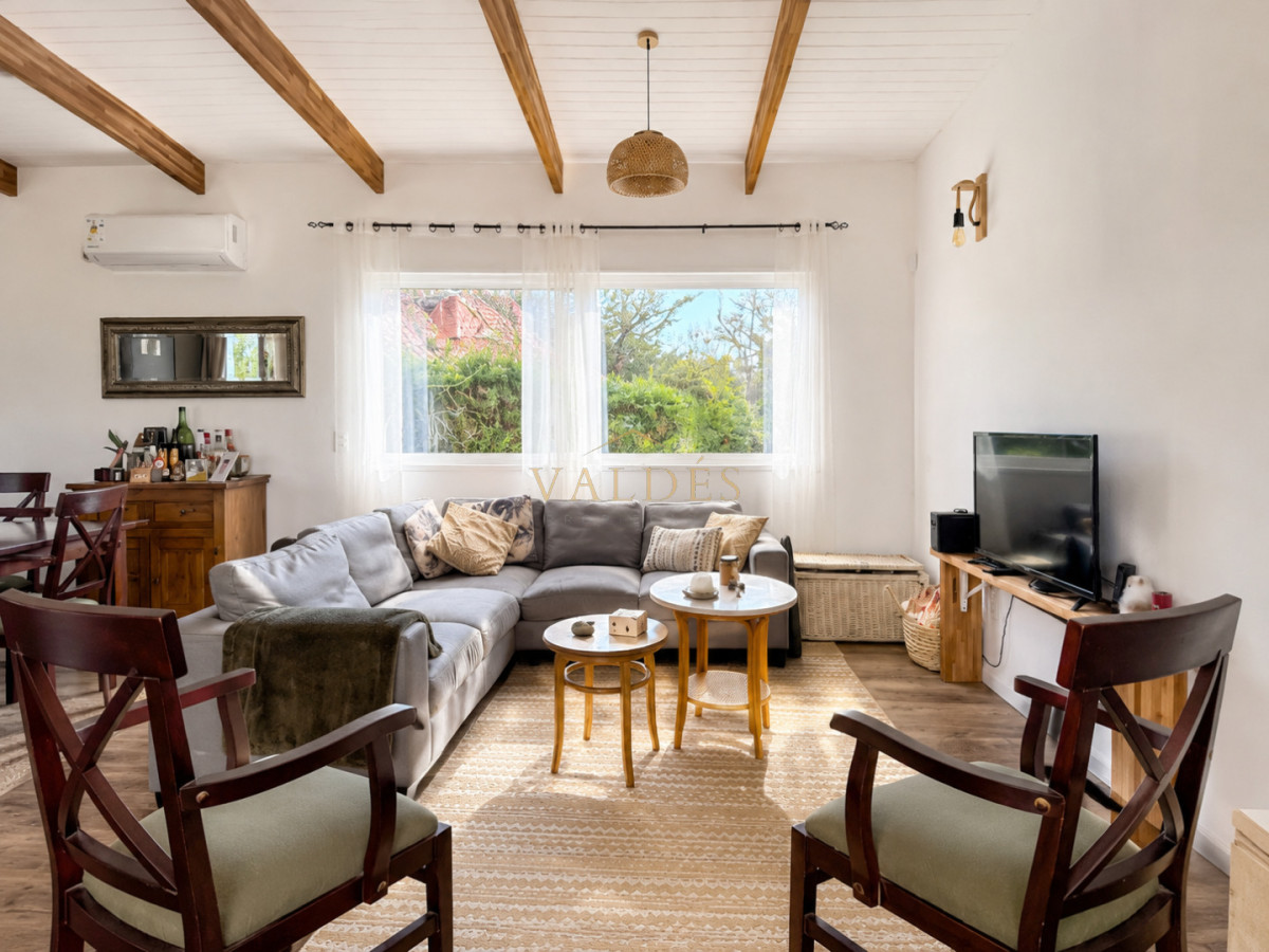 Casa ID.4700 - Casa de 3 dormitorios y 2 baños con piscina en barrio Marly, Punta del Este