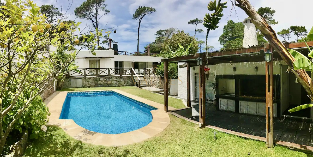 Casa ID.1909 - Casa de 4 Dormitorios y Piscina en San Rafael, Punta del Este