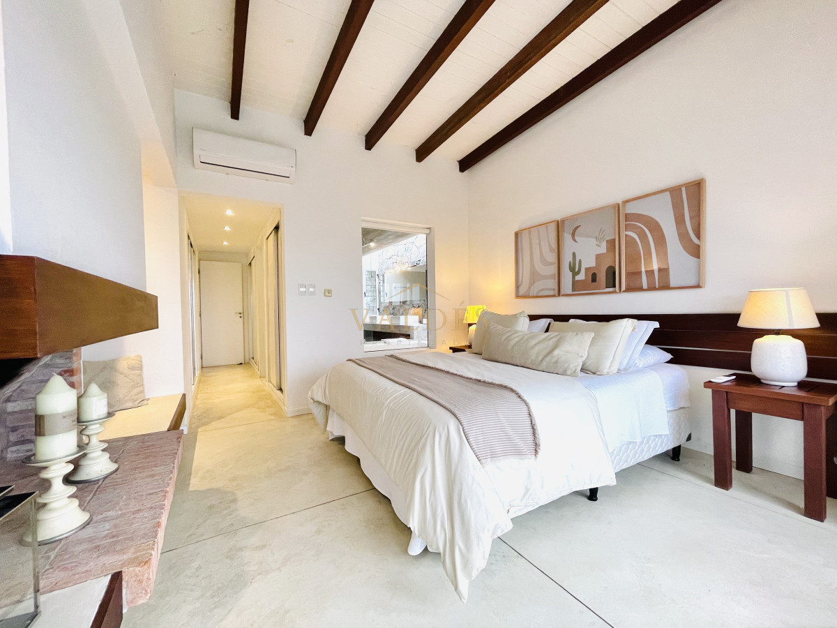 Casa ID.5017 - Excelente Casa de 5 Dormitorios en Manantiales, Punta del Este