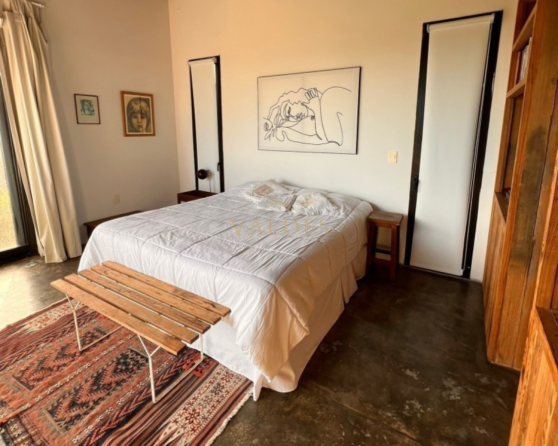 Casa ID.2653 - Venta y alquiler temporario de maravillosa casa a pasos del Mar con cinco dormitorios en suite, Punta Piedras, Manantiales