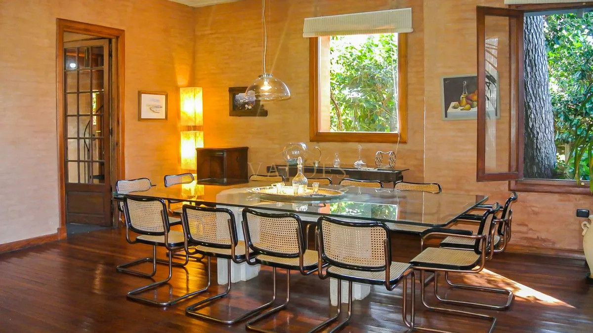 Casa ID.4999 - Excelente Casa de 5 Dormitorios, Piscina y Barbacoa en Barrio Privado, Punta del Este